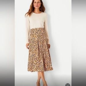 Ann Taylor animal print skirt perfect condition size 10